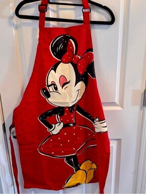 NWT Disney Minnie Mouse Red Polka Dot Kitchen Apron